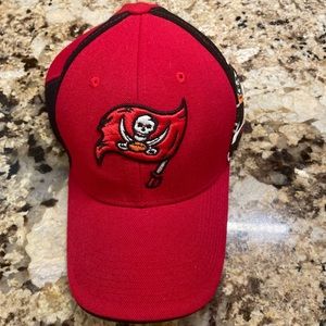 Tampa Bay Buccaneers NFL Reebok Burgundy Hat Cap Mens Adjustable